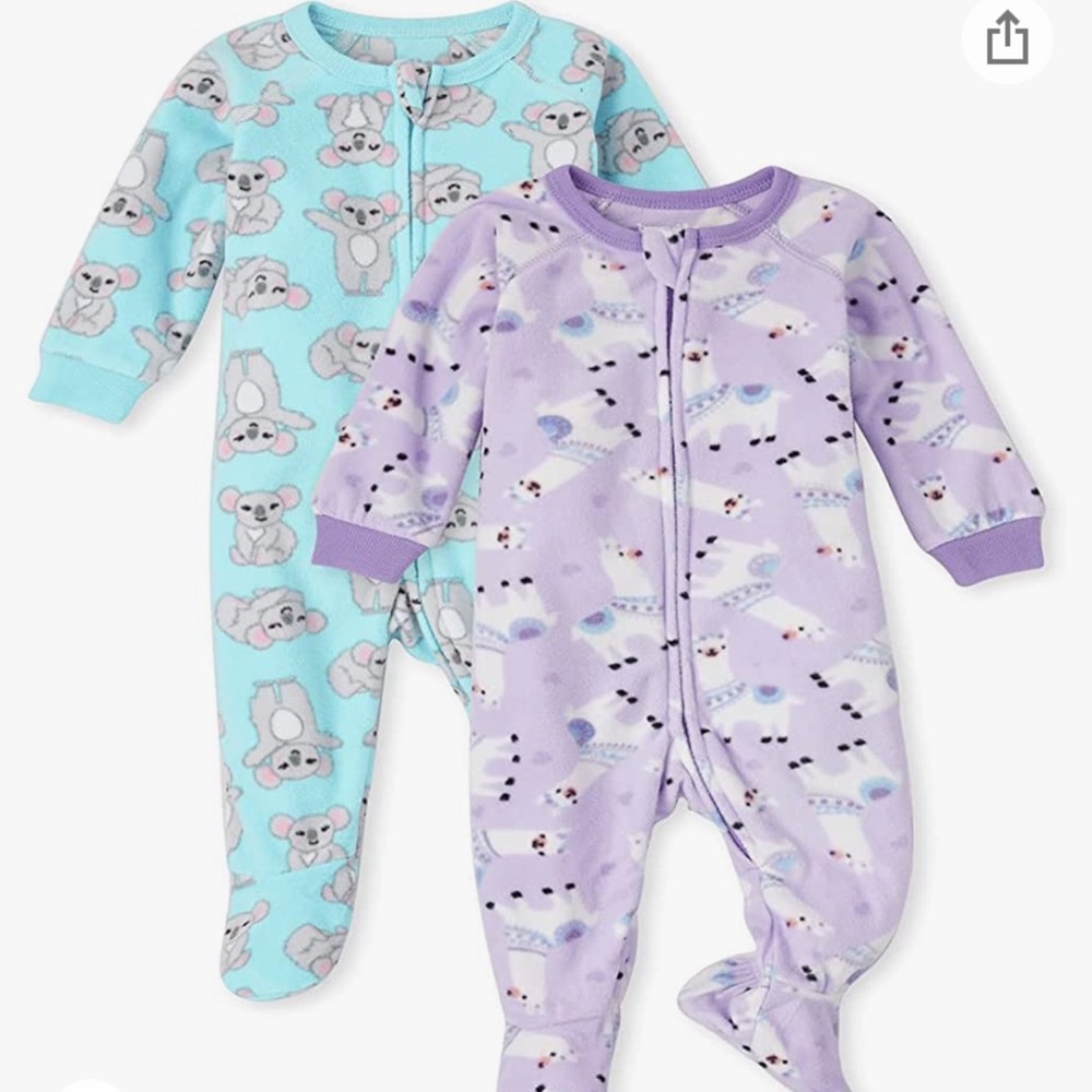 Fleece sleep and plays